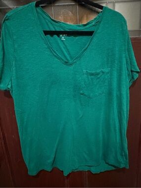 Style & Co. Green V-Neck Short Sleeve Tee